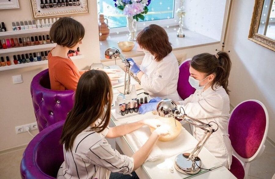 Автоматизация записи клиентов в студии красоты без администратора